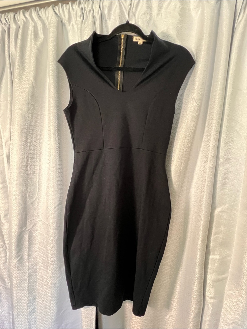 Rolla Coster Black Cap-Sleeve Sheath Dress